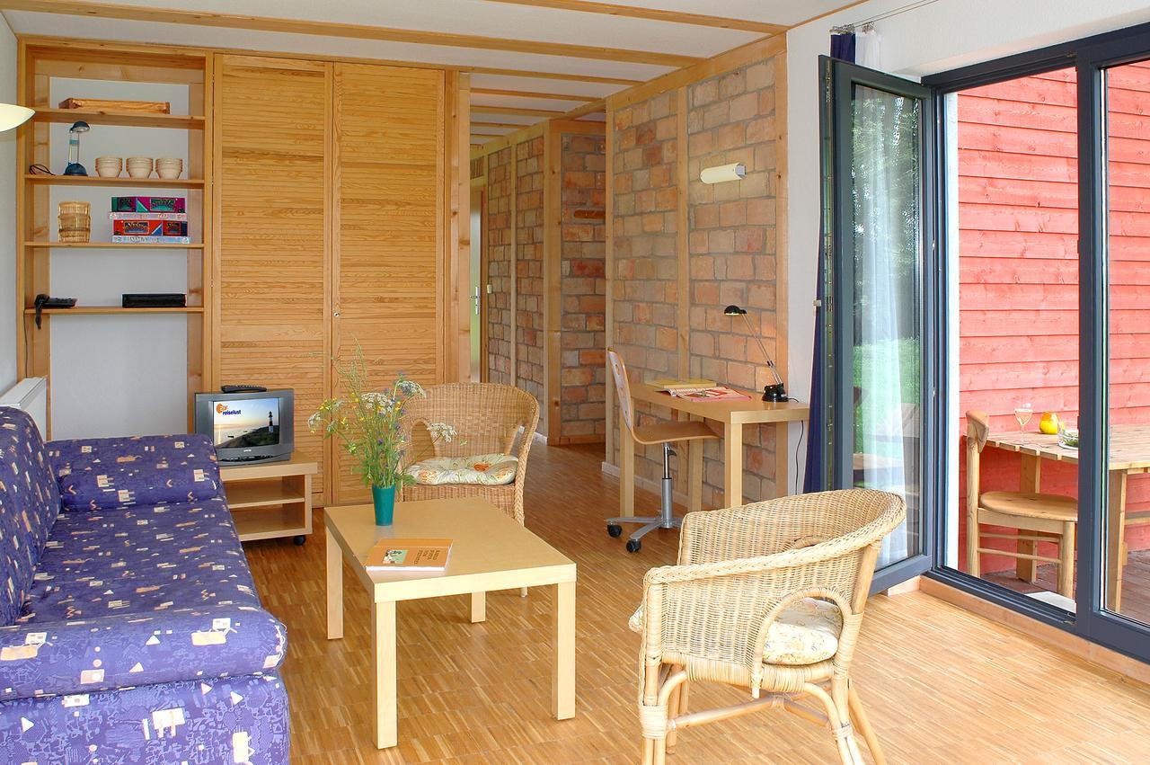 Basiskulturfabrik Oeko-Hotel Neustrelitz Luaran gambar