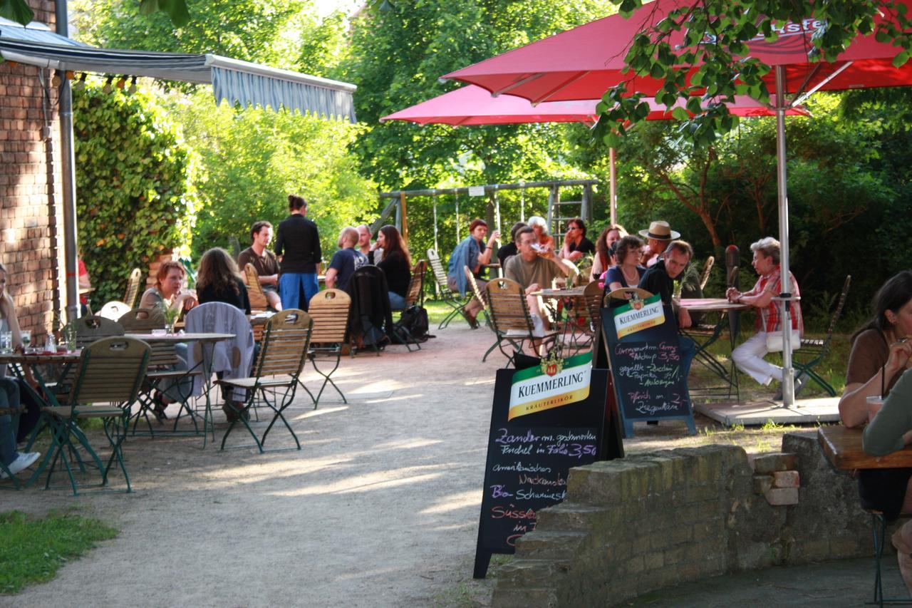 Basiskulturfabrik Oeko-Hotel Neustrelitz Luaran gambar