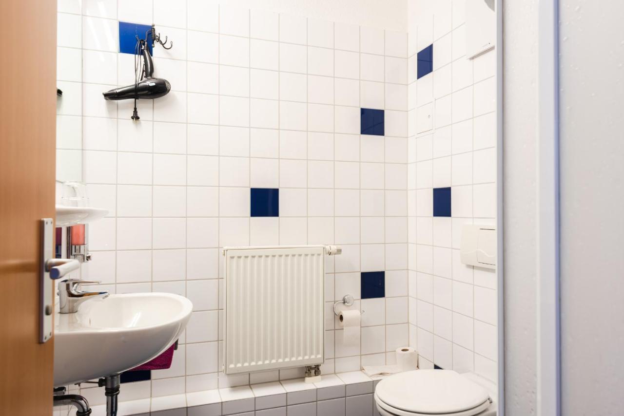 Basiskulturfabrik Oeko-Hotel Neustrelitz Luaran gambar